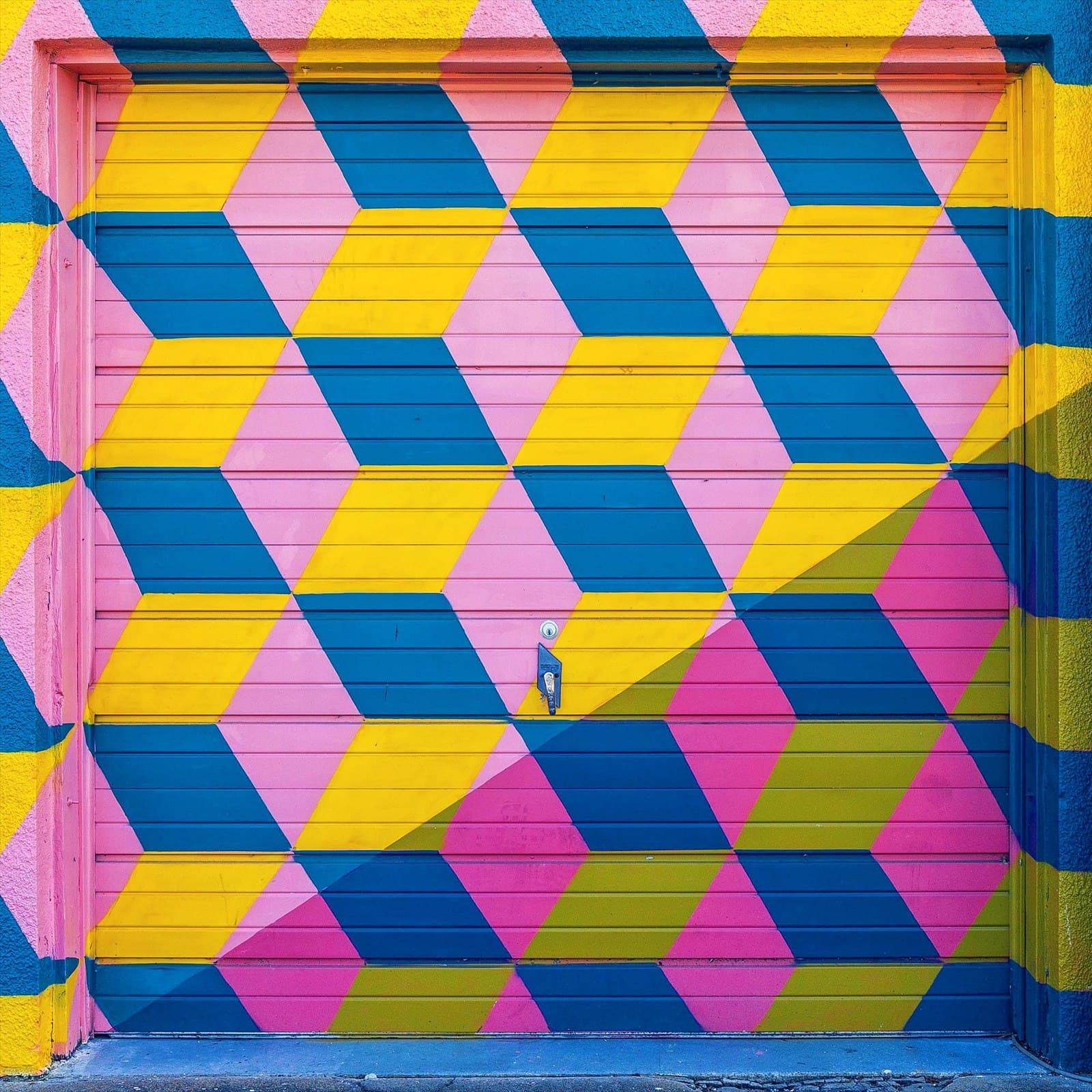 Pattern photograph captured March 14, 2018.